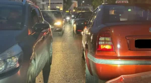 Πάτρα: Καλοκαιρινό κυκλοφοριακό έμφραγμα σε Βραχνέικα και Ψαθόπυργο – Οι πρόεδροι στο Patrapress.gr για παθογένειες και λύσεις 33 Πάτρα: Καλοκαιρινό κυκλοφοριακό έμφραγμα σε Βραχνέικα και Ψαθόπυργο – Οι πρόεδροι στο Patrapress.gr για παθογένειες και λύσεις