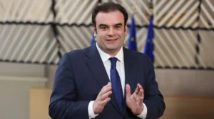 Στην Ουγγαρία ο Κυριάκος Πιερρακάκης