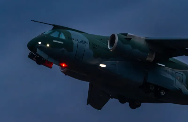 Reuters: Η Ελλάδα θα αγοράσει αεροσκάφη Embraer C-390 και μίνι-υποβρύχια