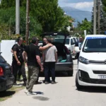 Εγκλημα στην Αιγιάλεια: Η κατάθεση του βασικού υπόπτου για τη δολοφονία μάνας και γιου - Η στιγμή της προσαγωγής ΦΩΤΟ
