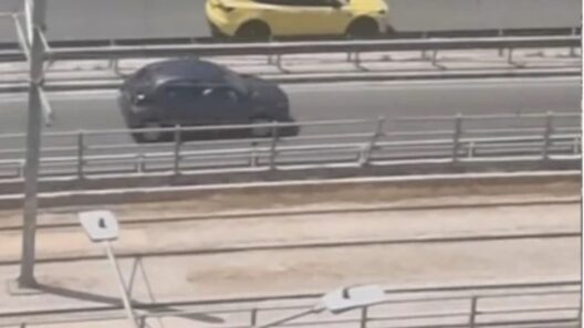 Οταν είσαι επαγγελματίας οδηγός! Ταξιτζής κάνει όπισθεν σε αυτοκινητόδρομο ΒΙΝΤΕΟ 38 ταξιτζής στην πόλη της Πατρας