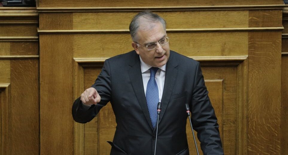 Θεοδωρικάκος: «Σε εκατοντάδες προϊόντα οι τιμές μειώνονται - Συζητάμε για το καλύτερο δυνατό αποτέλεσμα» 