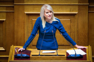 Θεοδώρα Τζάκρη: Εκτός των «Δημοκρατών» του Κασσελάκη