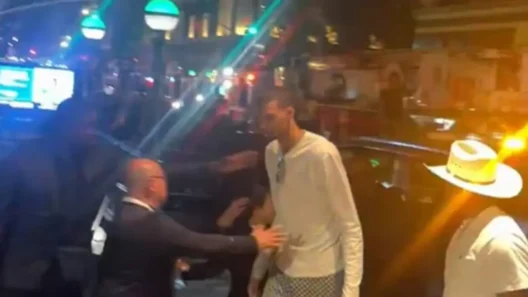 Νέα Υόρκη: Οπαδοί των Νικς πέταξαν αυγά στον Γουεμπανιαμά