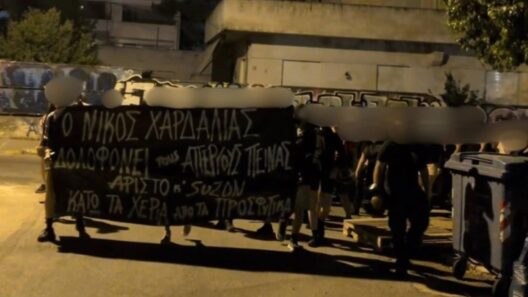 Αγία Παρασκευή: Πορεία και συνθήματα στο σπίτι του Χαρδαλιά ΦΩΤΟ 37 Ο Χαρδαλιάς μιλάει για προσφυγικά
