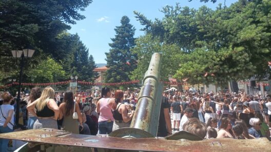 Το «Helmos Mountain Festival» στην πλατεία Καλαβρύτων με παραδοσιακό γλέντι ΦΩΤΟ 38 Το «Helmos Mountain Festival» στην πλατεία Καλαβρύτων με παραδοσιακό γλέντι ΦΩΤΟ