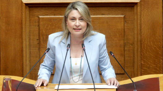 Η Χριστίνα Αλεξοπούλου για το Γυμνάσιο Δάφνης Καλαβρύτων και την πανελλήνια διάκριση 36 Η βουλευτής Χριστίνα Αλεξοπούλου μιλάει στο βήμα του Κοινοβουλίου.