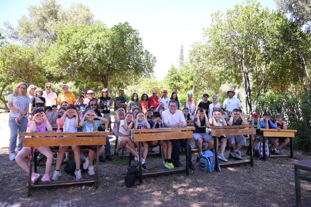 Η μέρα «Δες το σφαιρικά», παρουσία του δημάρχου Πατρέων ΦΩΤΟ 4 Η μέρα «Δες το σφαιρικά», παρουσία του δημάρχου Πατρέων ΦΩΤΟ