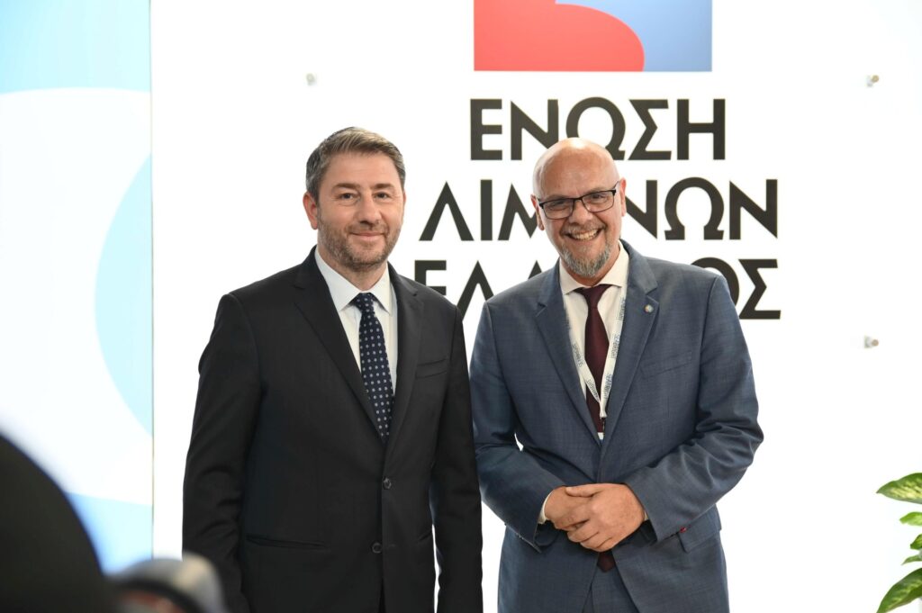 Πάτρα: Με Μητσοτάκη και άλλες υψηλές επαφές ο Αναστασόπουλος του ΟΛΠΑ για τον στρατηγικό ρόλο του Λιμανιού ΦΩΤΟ 28 Πάτρα: Με Μητσοτάκη και άλλες υψηλές επαφές ο Αναστασόπουλος του ΟΛΠΑ για τον στρατηγικό ρόλο του Λιμανιού ΦΩΤΟ