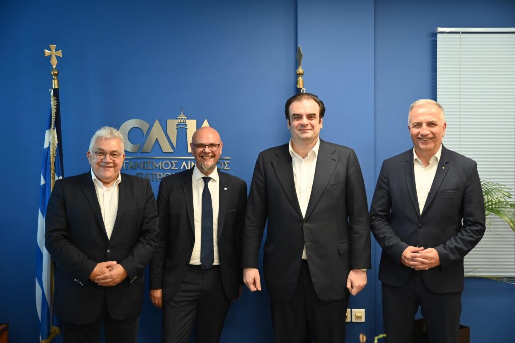 Πάτρα: Ο Πιερρακάκης στο λιμάνι, είδε «αναπτυξιακές προοπτικές» - Το εμβληματικό έργο της Μαρίνας ΦΩΤΟ 29 Πάτρα: Ο Πιερρακάκης στο λιμάνι, είδε «αναπτυξιακές προοπτικές» - Το εμβληματικό έργο της Μαρίνας ΦΩΤΟ