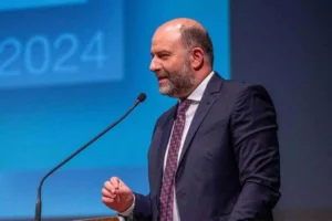 Πάτρα: Ανακαινίσεις πολυκατοικιών και ασφάλεια στο μικροσκόπιο μετά το περιστατικό στα Πετράλωνα - Ειδικοί μιλούν στο Patrapress 30 Πάτρα: Ανακαινίσεις πολυκατοικιών και ασφάλεια στο μικροσκόπιο μετά το περιστατικό στα Πετράλωνα - Ειδικοί μιλούν στο Patrapress