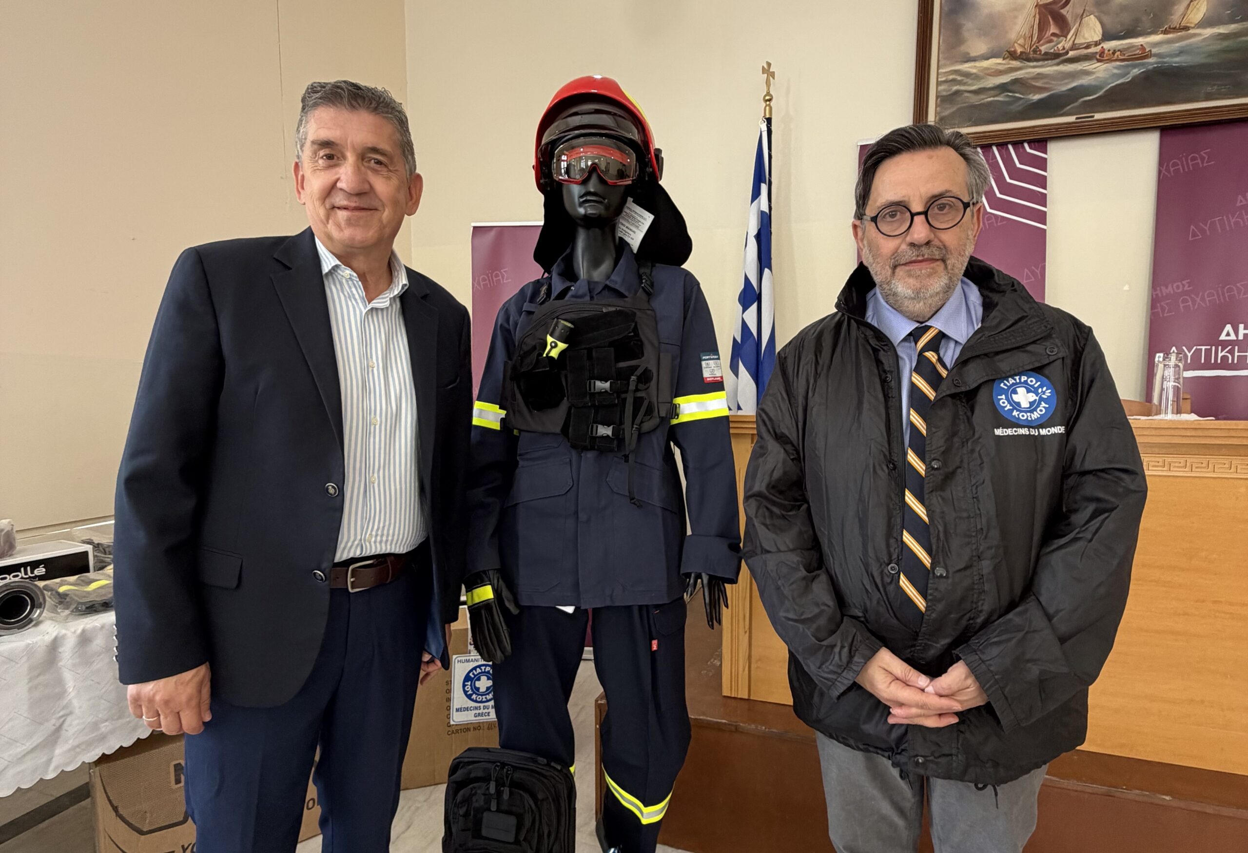 Δυτική Αχαΐα: Μοίρασε πυροσβεστικές στολές με εξοπλισμό ο Δήμος ΦΩΤΟ 4 Δυτική Αχαΐα: Μοίρασε πυροσβεστικές στολές με εξοπλισμό ο Δήμος ΦΩΤΟ