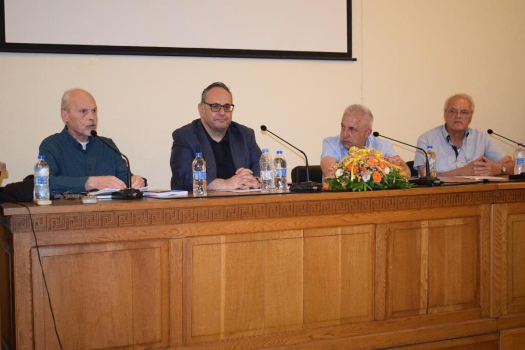 Η παρουσίαση του νέου βιβλίου της Γιώτας Καΐκα «Η Πάτρα στο πρώτο μισό του 20ου αι.» ΦΩΤΟ 36 Η παρουσίαση του νέου βιβλίου της Γιώτας Καΐκα «Η Πάτρα στο πρώτο μισό του 20ου αι.» ΦΩΤΟ