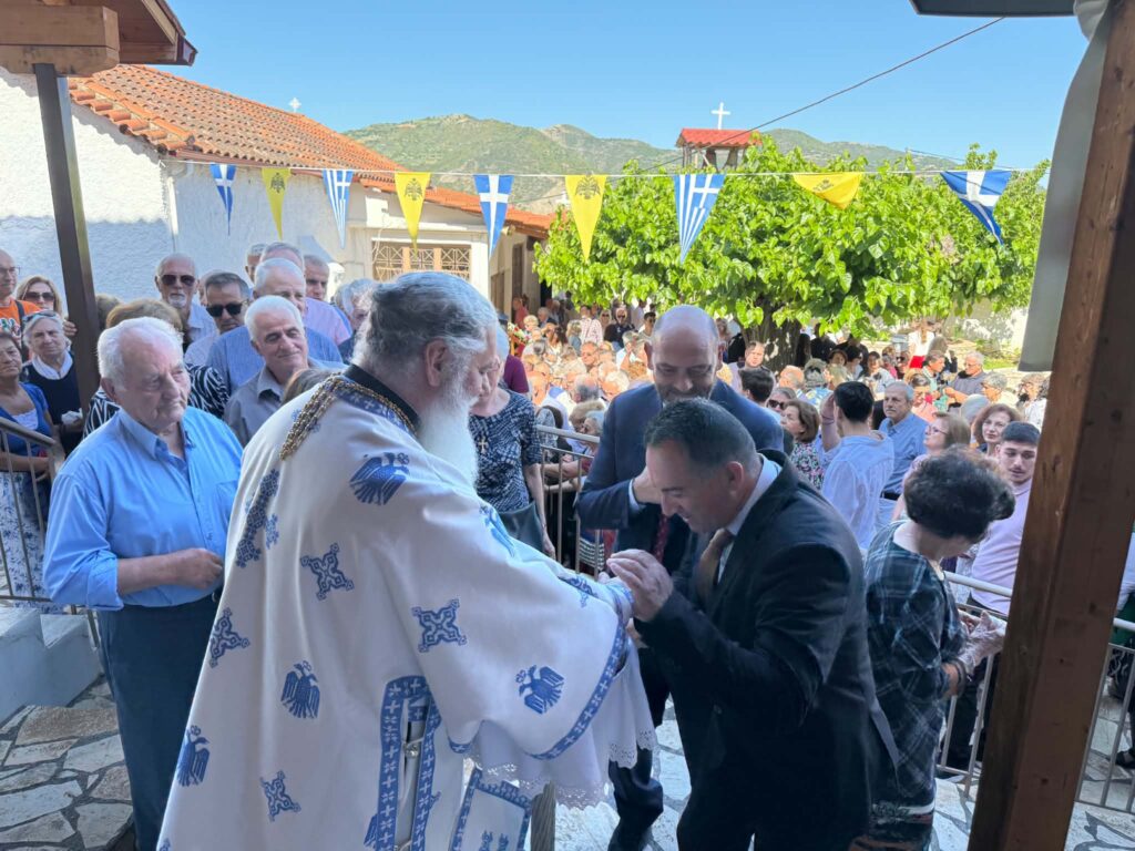 Πανηγυρική Αρχιερατική Θεία λειτουργία στην Μονή Αγίας Τριάδος Ακράτας ΦΩΤΟ 37 Πανηγυρική Αρχιερατική Θεία λειτουργία στην Μονή Αγίας Τριάδος Ακράτας ΦΩΤΟ
