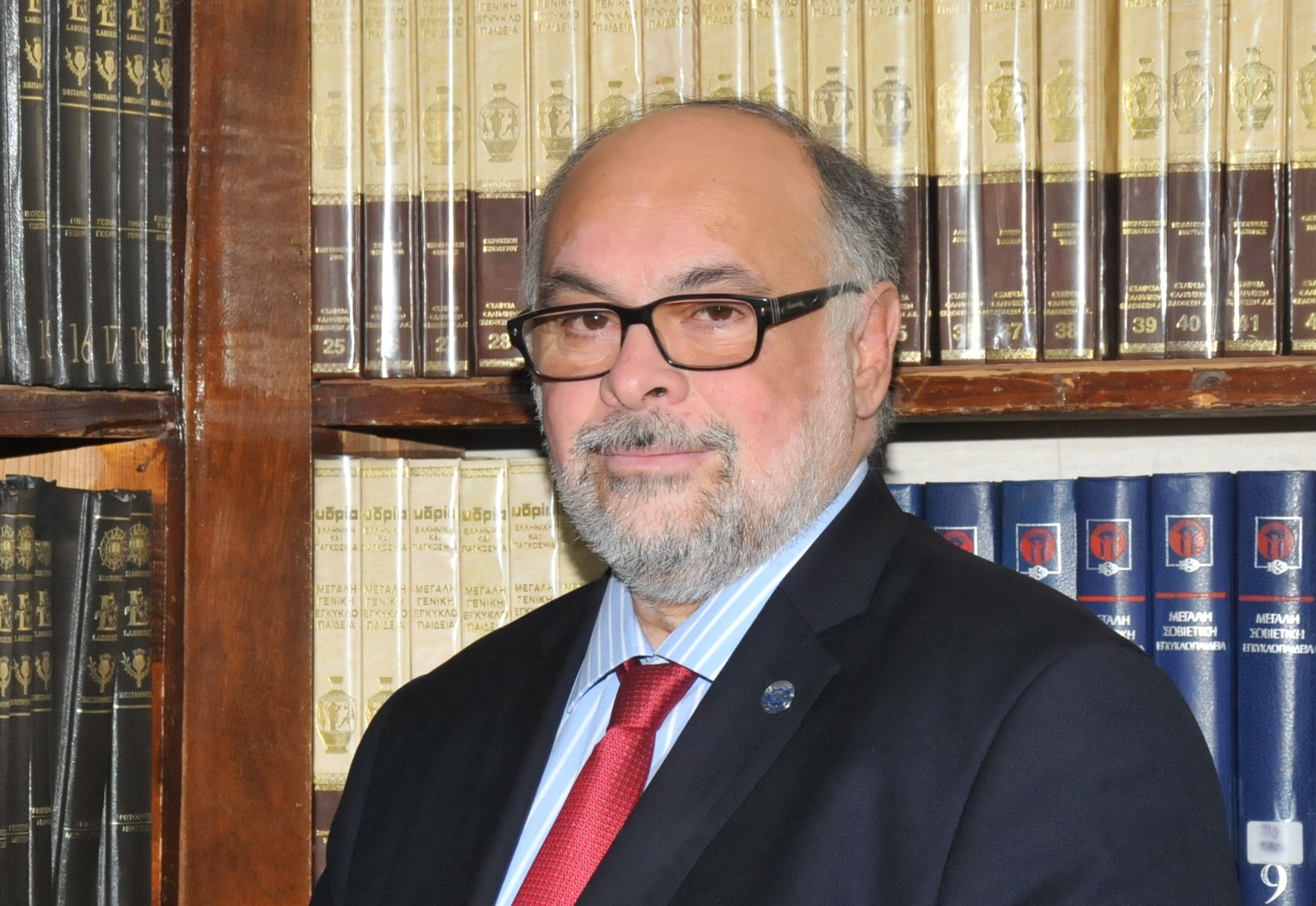 Παρουσιάζεται το νέο βιβλίο του Ν.Τζανάκου «Τα σιντριβάνια των Φιλιατρών και ο Εμπεδοκλής», στην Πάτρα ΦΩΤΟ 4 Παρουσιάζεται το νέο βιβλίο του Ν.Τζανάκου «Τα σιντριβάνια των Φιλιατρών και ο Εμπεδοκλής», στην Πάτρα ΦΩΤΟ