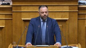 «Η κυβέρνηση παραδίδει την Ελλάδα στους λαθρομετανάστες και στις Βρυξέλλες»