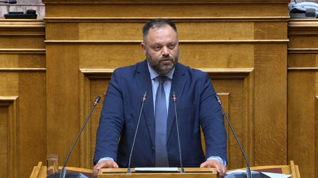 «Η κυβέρνηση παραδίδει την Ελλάδα στους λαθρομετανάστες και στις Βρυξέλλες»