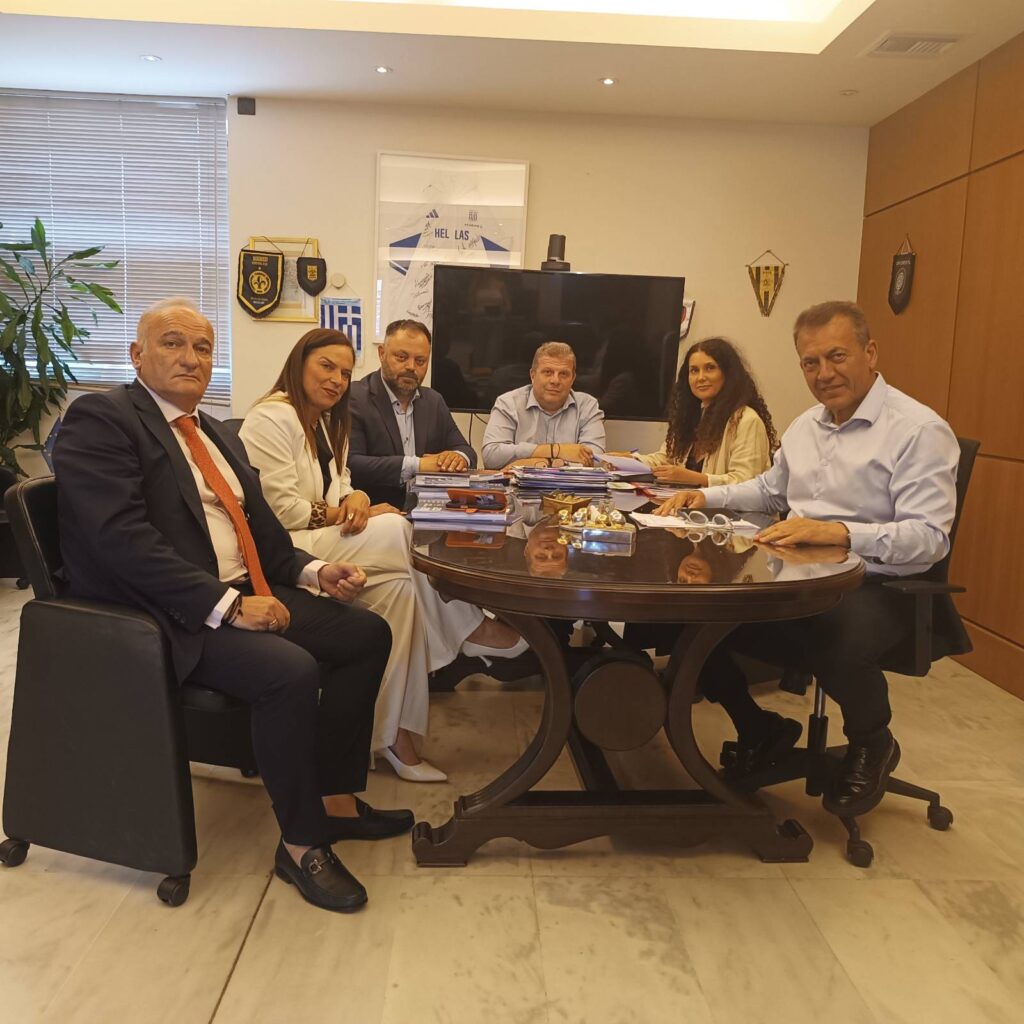 Πάτρα: Συνάντηση Τσιρώνη με τον αν. υπουργό Αθλητισμού Γ.Bρούτση για τον «Απόλλων» ΦΩΤΟ 26 Πάτρα: Συνάντηση Τσιρώνη με τον αν. υπουργό Αθλητισμού Γ.Bρούτση για τον «Απόλλων» ΦΩΤΟ