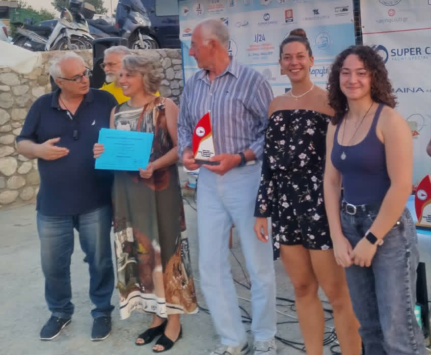Απονομές σε όσους έχουν διακριθεί σε αγώνες ανοικτής θάλασσας του ΙΟ Πάτρας ΦΩΤΟ 37 Απονομές σε όσους έχουν διακριθεί σε αγώνες ανοικτής θάλασσας του ΙΟ Πάτρας ΦΩΤΟ