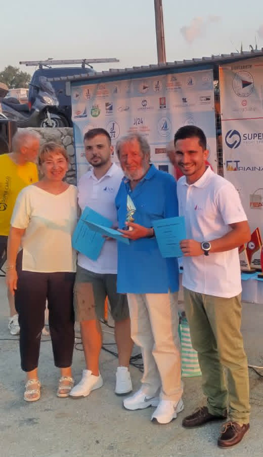 Απονομές σε όσους έχουν διακριθεί σε αγώνες ανοικτής θάλασσας του ΙΟ Πάτρας ΦΩΤΟ 46 Απονομές σε όσους έχουν διακριθεί σε αγώνες ανοικτής θάλασσας του ΙΟ Πάτρας ΦΩΤΟ