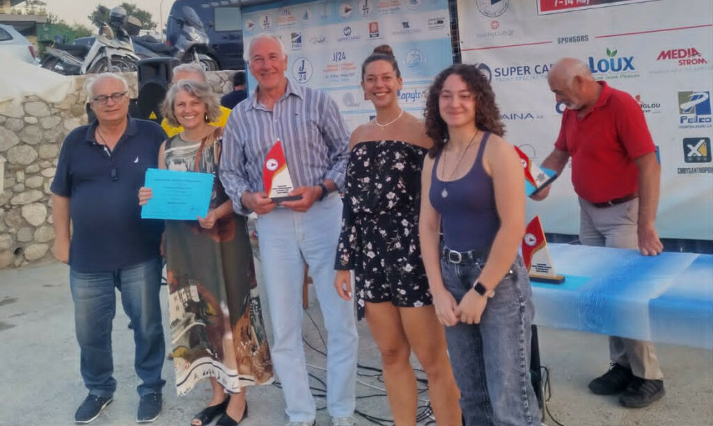 Απονομές σε όσους έχουν διακριθεί σε αγώνες ανοικτής θάλασσας του ΙΟ Πάτρας ΦΩΤΟ 41 Απονομές σε όσους έχουν διακριθεί σε αγώνες ανοικτής θάλασσας του ΙΟ Πάτρας ΦΩΤΟ