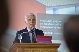 «Ας αναλάβει ο καθένας την ευθύνη του» 36 «Ας αναλάβει ο καθένας την ευθύνη του»