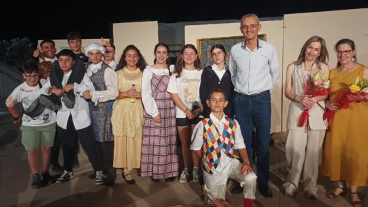 Ο «Ρινόκερος» του Ιονέσκο και «Το προξενιό» στο θέατρο Κρήνης 38 Ο «Ρινόκερος» του Ιονέσκο και «Το προξενιό» στο θέατρο Κρήνης