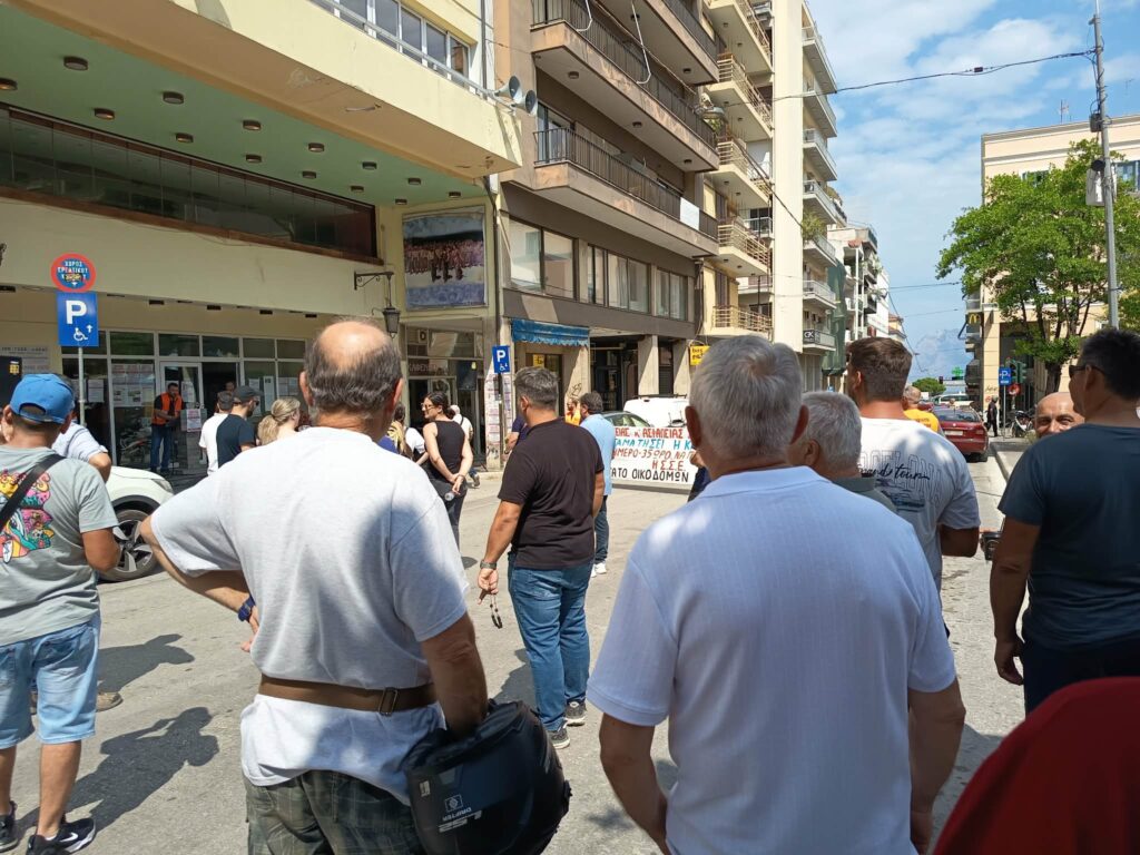Πάτρας: Ο ΣΥΡΙΖΑ στηρίζει τις κινητοποιήσεις εργαζομένων στη Βιομηχανική Περιοχή ΦΩΤΟ 29 Πάτρας: Ο ΣΥΡΙΖΑ στηρίζει τις κινητοποιήσεις εργαζομένων στη Βιομηχανική Περιοχή ΦΩΤΟ