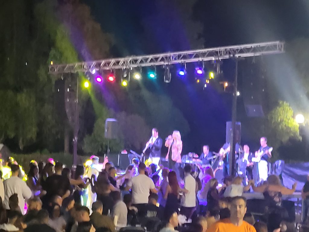 Πάτρα: Μουσική σκηνή σε θρησκευτική πανήγυρη