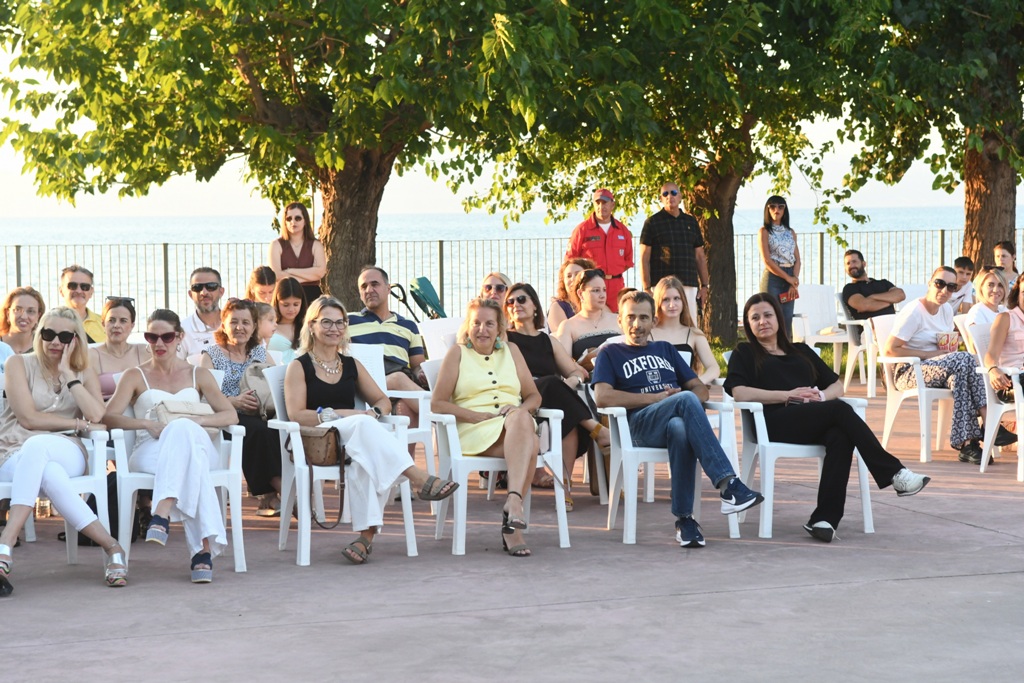 Γιορτή ολοκλήρωσης της Παιδικής Κατασκήνωσης του Δήμου, στα Ροΐτικα ΦΩΤΟ 3 Γιορτή ολοκλήρωσης της Παιδικής Κατασκήνωσης του Δήμου, στα Ροΐτικα ΦΩΤΟ