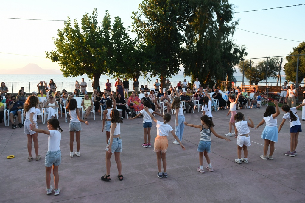 Γιορτή ολοκλήρωσης της Παιδικής Κατασκήνωσης του Δήμου, στα Ροΐτικα ΦΩΤΟ 7 Γιορτή ολοκλήρωσης της Παιδικής Κατασκήνωσης του Δήμου, στα Ροΐτικα ΦΩΤΟ