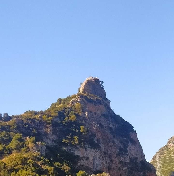 Σαλμενίκο: Έντονη διαμαρτυρία για πυλώνα υψηλής τάσης σε Ηρώο Κάστρου ΦΩΤΟ