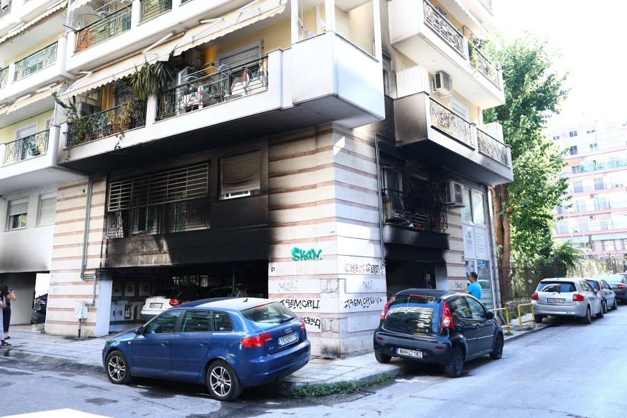 Θεσσαλονίκη: Γκαζάκια σε κατοικίες στελεχών της ΝΔ – Καταδίκη από την κυβέρνηση 31 Θεσσαλονίκη: Γκαζάκια σε κατοικίες στελεχών της ΝΔ – Καταδίκη από την κυβέρνηση