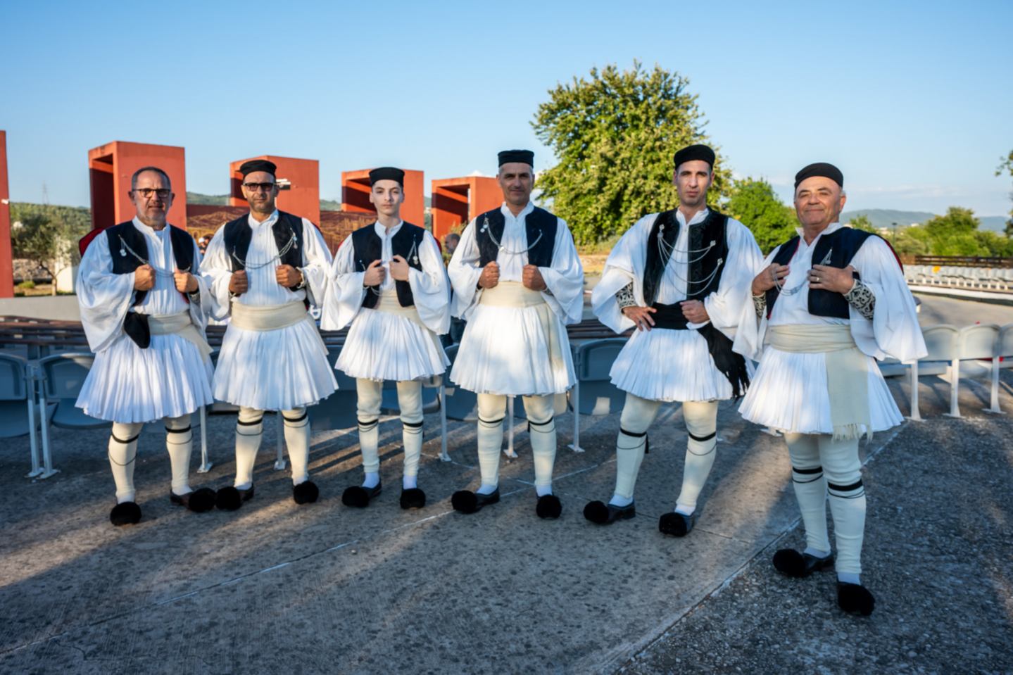 Ξεχωριστή παρουσία του Πανηπειρωτικού Συλλόγου Πατρών στο Φεστιβάλ «Γέφυρα πολιτισμού» στην Άρτα ΦΩΤΟ 11 Ξεχωριστή παρουσία του Πανηπειρωτικού Συλλόγου Πατρών στο Φεστιβάλ «Γέφυρα πολιτισμού» στην Άρτα ΦΩΤΟ