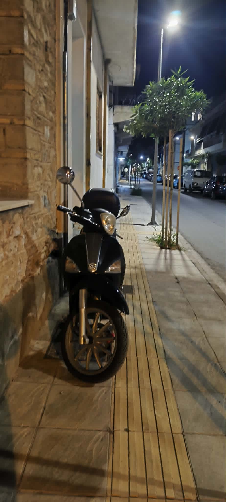 Πάτρα: Πεζοδρόμια...απροσπέλαστα από παρκαρισμένα μηχανάκια - Η νέα κανονικότητα των Αναπλάσεων - Ο Διοικητής της Τροχαίας στο Patrapress ΦΩΤΟ