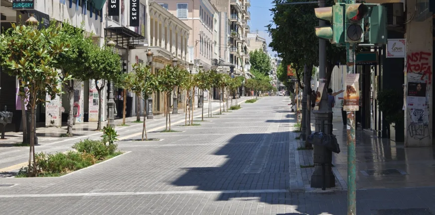 Πάτρα: Σκληρή κριτική στον Εμπορικό Σύλλογο για «άσχετους» με το εμπόριο 5 Πάτρα: Σκληρή κριτική στον Εμπορικό Σύλλογο για «άσχετους» με το εμπόριο