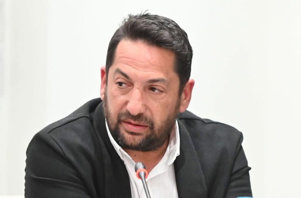 Συνεργασία μεταξύ πολιτικών κομμάτων