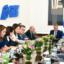 Συνεδριάζει την Πέμπτη το Υπουργικό Συμβούλιο υπό τον Μητσοτάκη 1 Συνεδριάζει την Πέμπτη το Υπουργικό Συμβούλιο υπό τον Μητσοτάκη