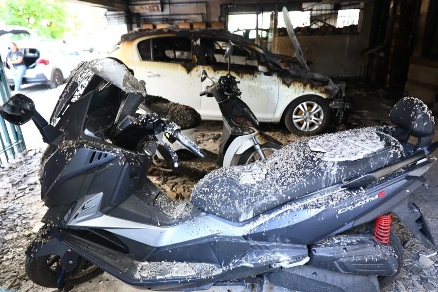 Θεσσαλονίκη: Γκαζάκια σε κατοικίες στελεχών της ΝΔ – Καταδίκη από την κυβέρνηση 30 Θεσσαλονίκη: Γκαζάκια σε κατοικίες στελεχών της ΝΔ – Καταδίκη από την κυβέρνηση