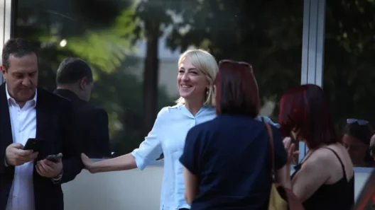 ΣΥΡΙΖΑ: «Παρών» το κόμμα στις εκλογές με απόφαση της Πολιτικής Γραμματείας 17 Συρίζα στο κέντρο της πόλης
