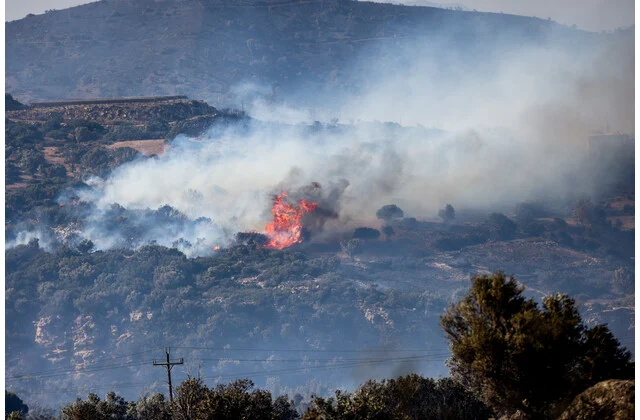 Ελλάδα: Σε πύρινο κλοιό με πολλές πυρκαγιές κα συναγερμό για νέες ΝΕΟΤΕΡΑ