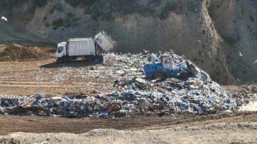 Πάτρα: Επιβεβαιώθηκαν οι φόβοι των κατοίκων της Ξερόλακκας - Αδεια επέκτασης αντί να κλείσει ο ΧΥΤΑ 12 Πάτρα: Επιβεβαιώθηκαν οι φόβοι των κατοίκων της Ξερόλακκας - Αδεια επέκτασης αντί να κλείσει ο ΧΥΤΑ