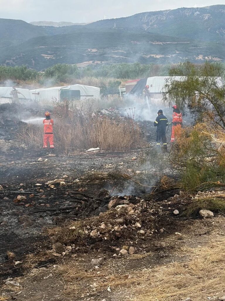 Πάτρα: Φωτιά στην Παλιά ΜΟΜΑ κινητοποίησε αρχές και εθελοντές ΒΙΝΤΕΟ-ΦΩΤΟ 5 Πάτρα: Φωτιά στην Παλιά ΜΟΜΑ κινητοποίησε αρχές και εθελοντές ΒΙΝΤΕΟ-ΦΩΤΟ