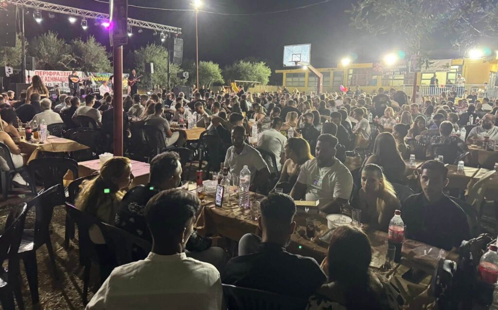 Τα «έσπασαν» στην εκδήλωση, στο Ελαιοχώρι, από τον Εκπολιτιστικό Σύλλογο ΦΩΤΟ 29 Τα «έσπασαν» στην εκδήλωση, στο Ελαιοχώρι, από τον Εκπολιτιστικό Σύλλογο ΦΩΤΟ