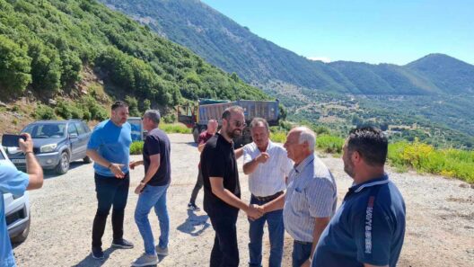 Ο περιφερειάρχης Νεκτάριος Φαρμάκης στην ορεινή Ναυπακτία ΦΩΤΟ 36 Ο περίφηρος Νεκτάριος Φαρμάκης στην ορεινή Ναυπακτία ΦΩΤΟ