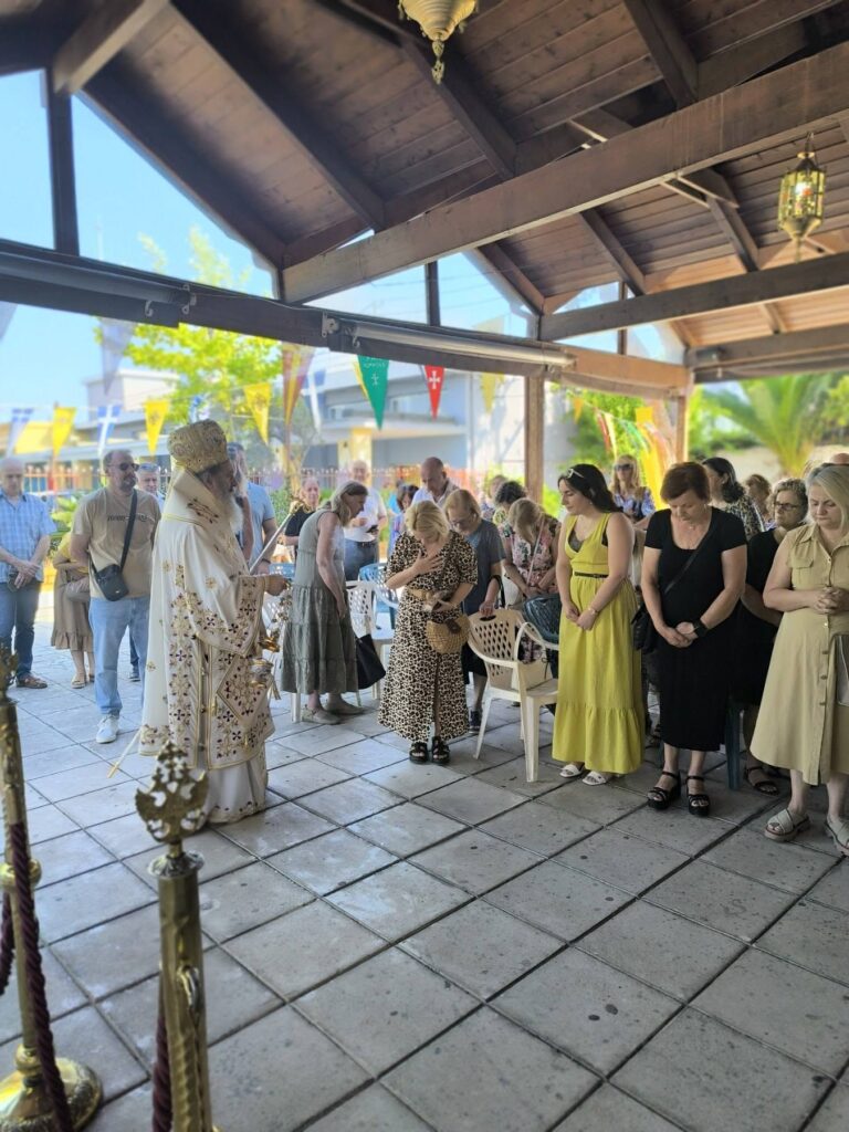 Ο Κερνίτσης Χρύσανθος στην Θεία Λειτουργία στους Αγίους Αποστόλους Πατρών ΦΩΤΟ 29 Ο Κερνίτσης Χρύσανθος στην Θεία Λειτουργία στους Αγίους Αποστόλους Πατρών ΦΩΤΟ