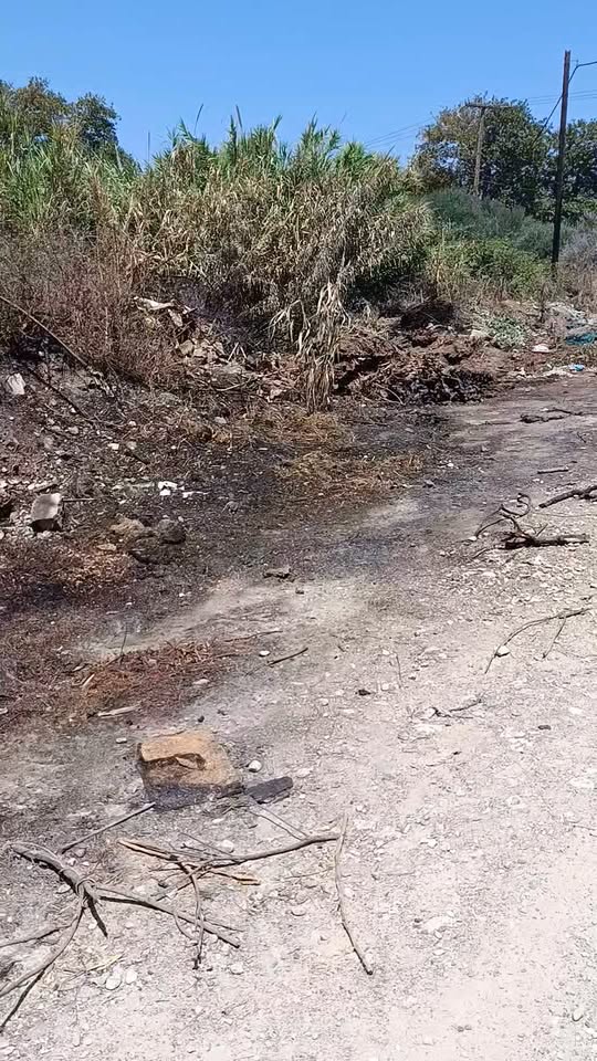 Αιγιάλεια: Ο αντιδήμαρχος Καθαριότητας τα «χώνει» σε δημότες για παράνομες εναποθέσεις υλικών ΒΙΝΤΕΟ-ΦΩΤΟ 5 Αιγιάλεια: Ο αντιδήμαρχος Καθαριότητας τα «χώνει» σε δημότες για παράνομες εναποθέσεις υλικών ΒΙΝΤΕΟ-ΦΩΤΟ