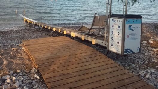 Τέμενη: Λειτουργεί η ράμπα πρόσβασης για ΑμεΑ, με χειριστήριο 36 Τέμενη: Λειτουργεί η ράμπα πρόσβασης για ΑμεΑ, με χειριστήριο