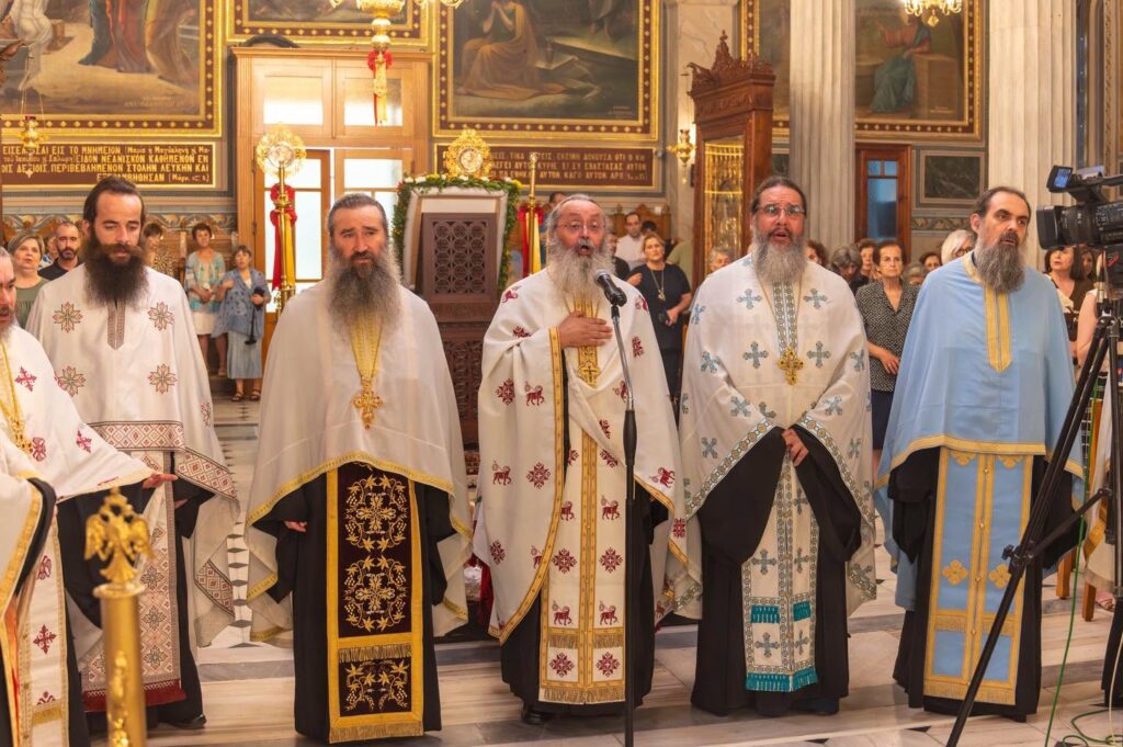 Η υποδοχή της Τιμίας Χειρός του Γερβασίου στον Αγιο Δημήτριο Πατρών ΦΩΤΟ 10 Η υποδοχή της Τιμίας Χειρός του Γερβασίου στον Αγιο Δημήτριο Πατρών ΦΩΤΟ