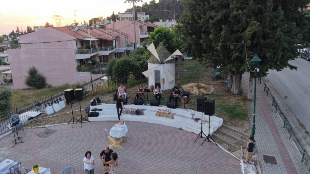 Καταχειροκροτήθηκαν Χορευτικό και Ορχήστρα «Αλως» στο Γηροκομειό ΦΩΤΟ 29 Καταχειροκροτήθηκαν Χορευτικό και Ορχήστρα «Αλως» στο Γηροκομειό ΦΩΤΟ